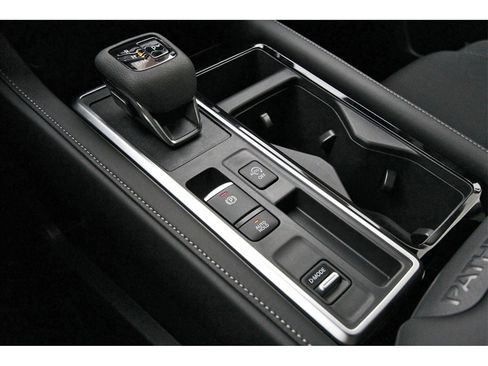 New 2025 Nissan Pathfinder SV image 24