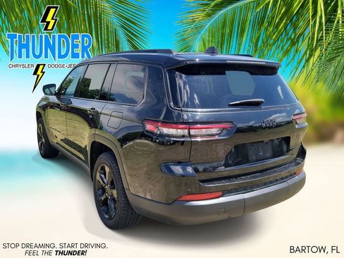 Used 2023 Jeep Grand Cherokee L Laredo AWD/4WD image 3