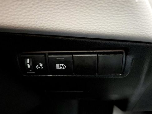 Certified 2023 Toyota Corolla Cross LE image 44