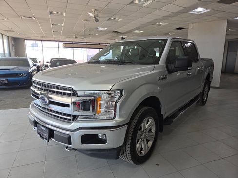 Used 2019 Ford F150 XLT w/ Equipment Group 302A Luxury AWD/4WD image 3