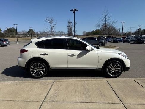 Used 2017 INFINITI QX50 2WD w/ Deluxe Touring Package image 5