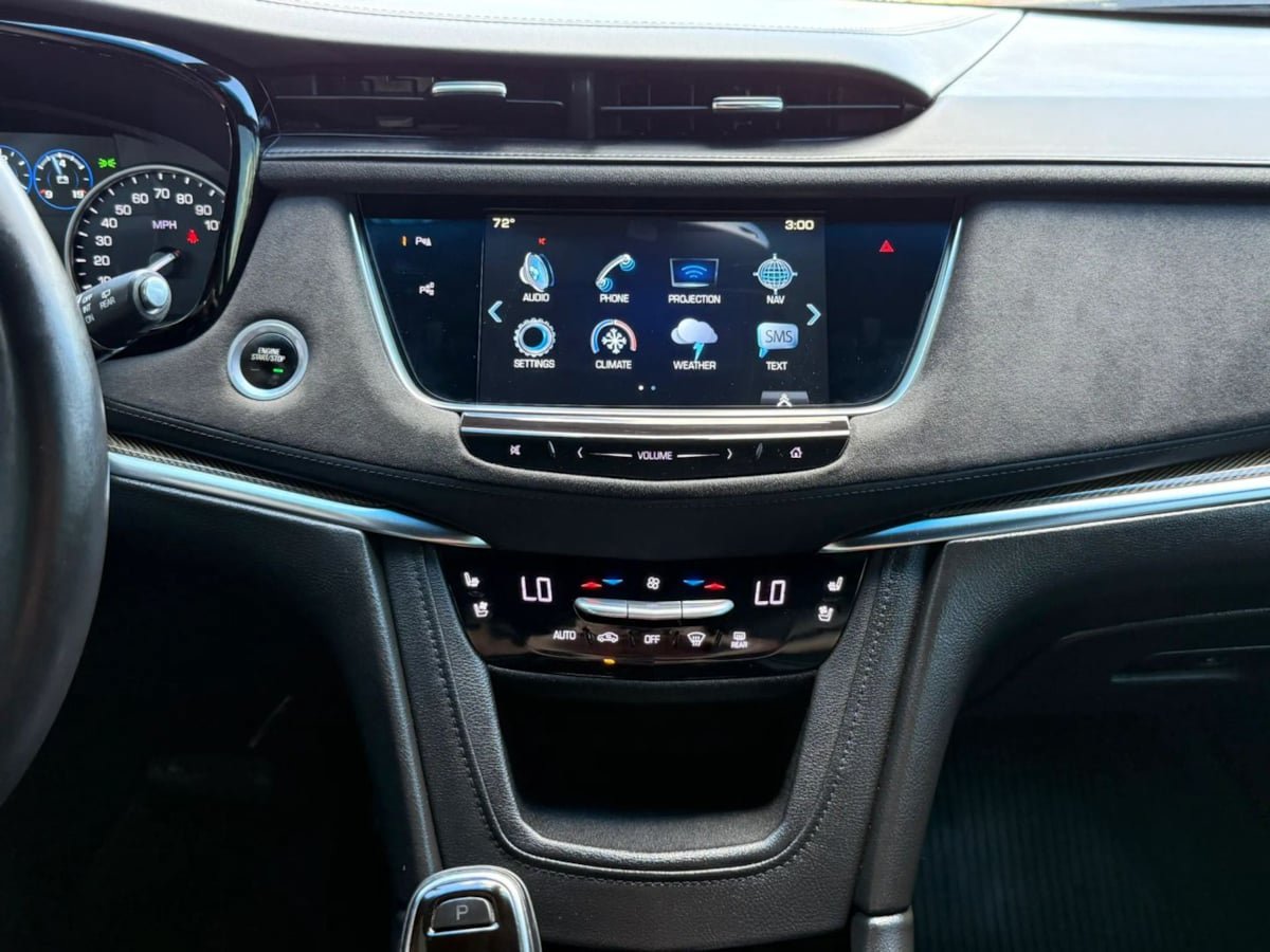 Used 2017 Cadillac XT5 Platinum w/ Driver Assist Package AWD/4WD image 51