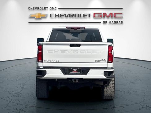 Used 2025 Chevrolet Silverado 2500 High Country w/ High Country Premium Package AWD/4WD image 4