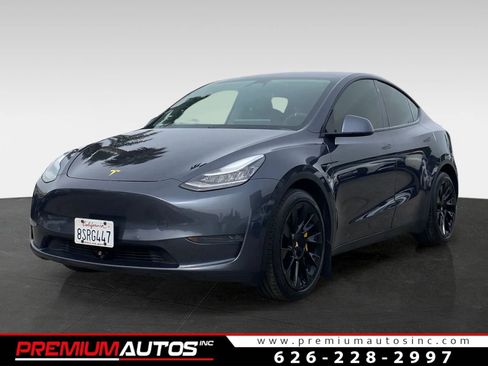 Used 2020 Tesla Model Y Long Range image 1