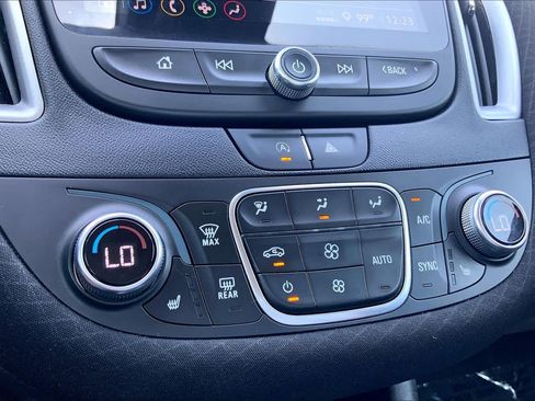 Used 2023 Chevrolet Malibu LT FWD image 29
