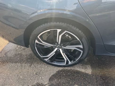 Used 2023 Volvo S60 B5 Plus w/ Climate Package image 12