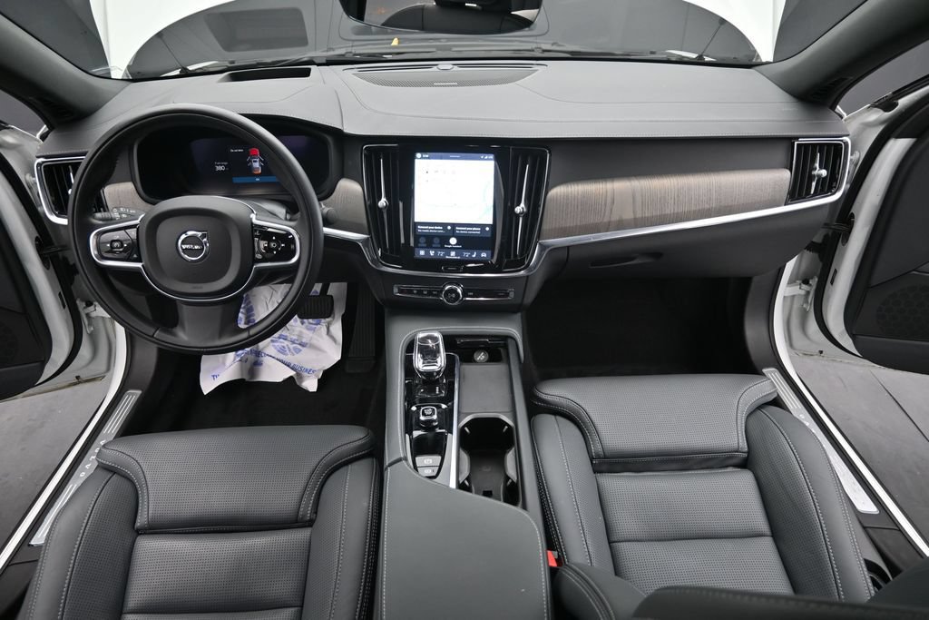 Certified 2022 Volvo S90 B6 Inscription w/ Advanced Package AWD/4WD image 20