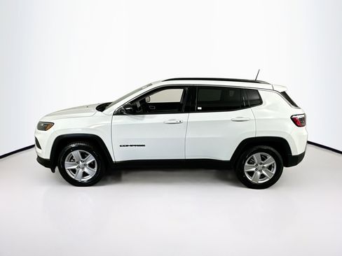 Used 2022 Jeep Compass Latitude image 8