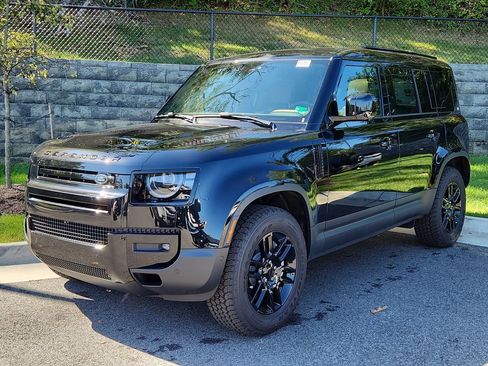 Used 2026 Land Rover Defender 110 S AWD/4WD image 1
