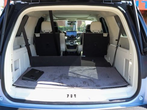 Used 2023 Lincoln Navigator L Black Label AWD/4WD image 10