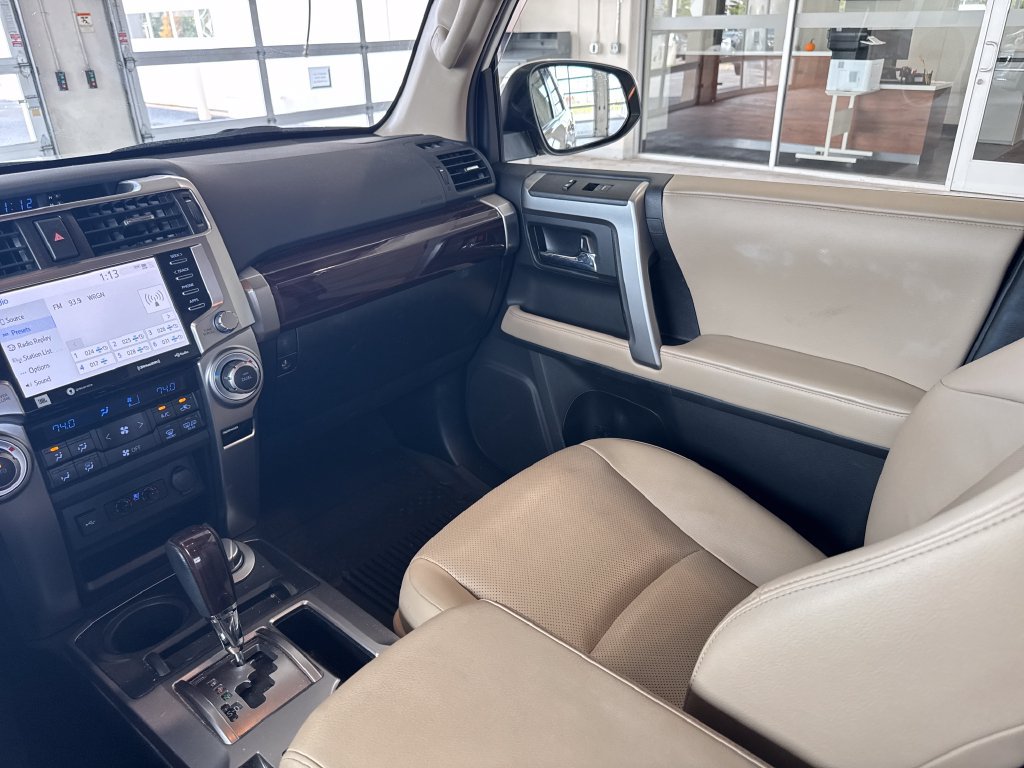 Used 2022 Toyota 4Runner Limited AWD/4WD image 27