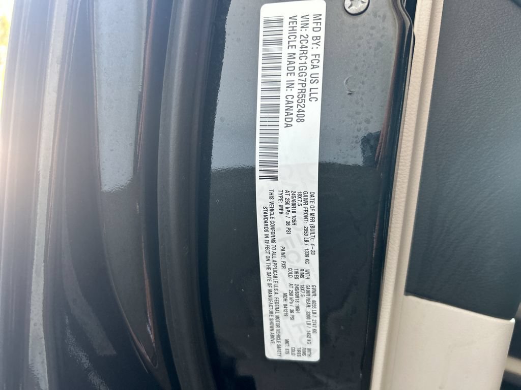 Used 2023 Chrysler Pacifica Limited FWD image 51