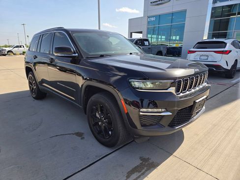 Used 2022 Jeep Grand Cherokee Limited AWD/4WD image 1