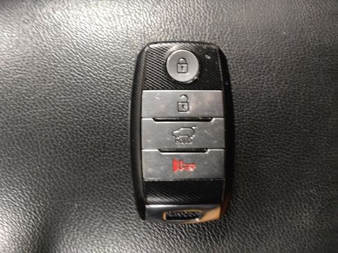 Used 2016 Kia Soul ! w/ Premium Package image 32