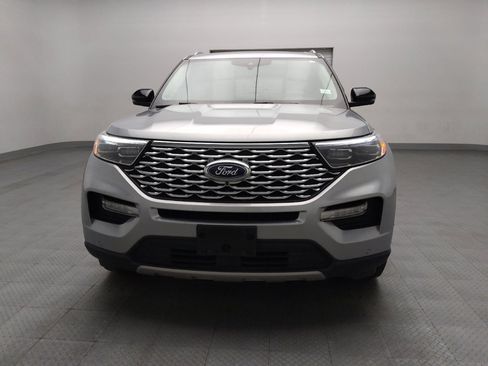 Used 2020 Ford Explorer Platinum w/ Premium Technology Package image 15