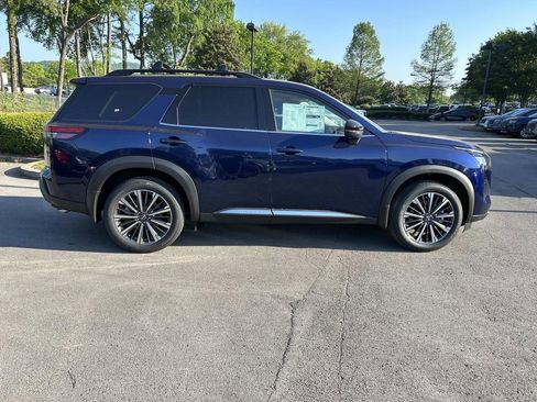 New 2026 Nissan Pathfinder Platinum AWD/4WD image 8