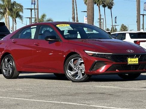 Certified 2025 Hyundai Elantra Sport image 2