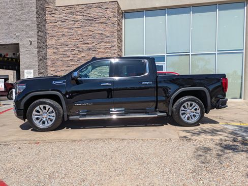 Certified 2022 GMC Sierra 1500 Denali AWD/4WD image 3