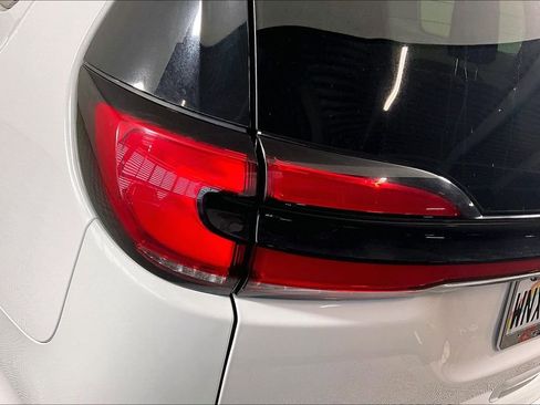 Used 2022 Chrysler Pacifica Touring-L FWD image 27