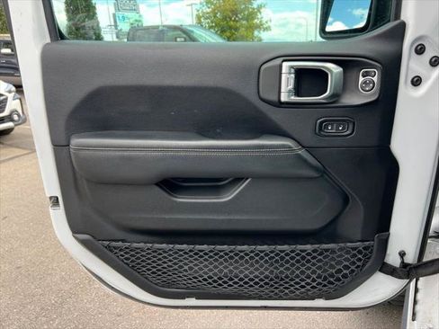 Certified 2019 Jeep Wrangler Unlimited Sahara AWD/4WD image 10