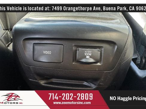 Used 2017 Toyota Sienna SE Premium w/ Cargo Management Package FWD image 43