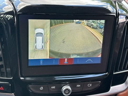 Used 2018 Chevrolet Traverse High Country AWD/4WD image 23