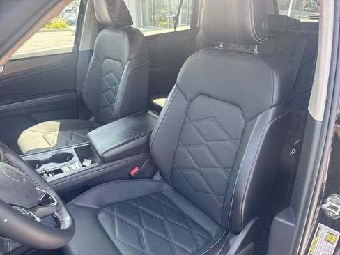 Used 2024 Volkswagen Atlas SE AWD/4WD image 13