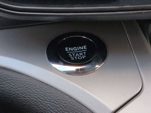 Certified 2024 Ford Explorer XLT image 26