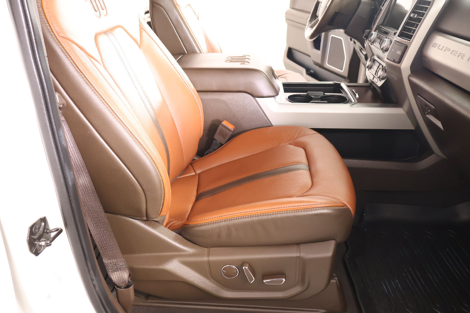 Used 2021 Ford F350 King Ranch AWD/4WD image 14