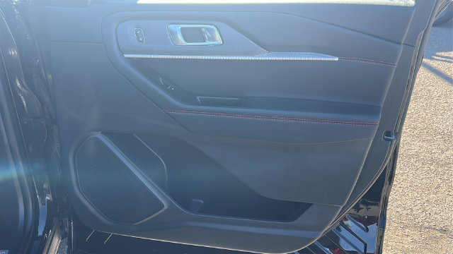 Certified 2025 Ford Explorer ST-Line AWD/4WD image 10