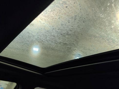 Used 2019 Jeep Grand Cherokee Altitude image 11