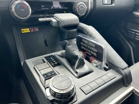 Used 2026 Toyota 4Runner SR5 AWD/4WD image 3