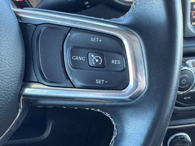 Used 2022 Jeep Wrangler Unlimited Sahara w/ Safety Group AWD/4WD image 26