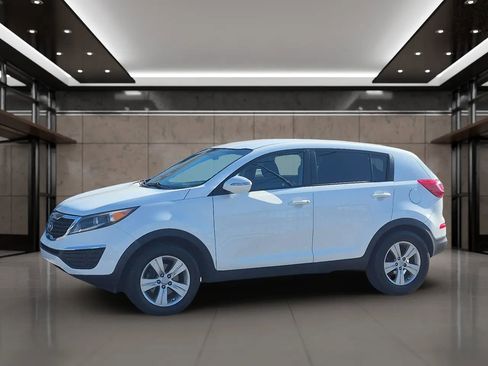 Used 2013 Kia Sportage LX image 3