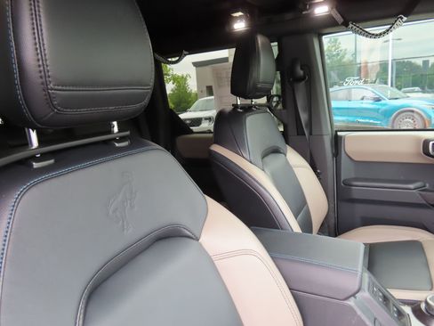 Used 2024 Ford Bronco Wildtrak AWD/4WD image 33