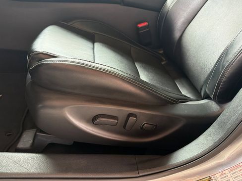 Used 2022 Nissan Maxima SV w/ Floor Mat Group FWD image 15