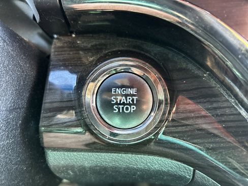 Used 2013 Toyota Avalon XLE Premium image 24