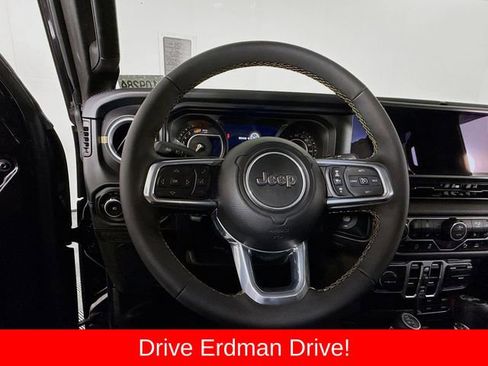 Used 2025 Jeep Wrangler Unlimited Sahara w/ Safety Group AWD/4WD image 11