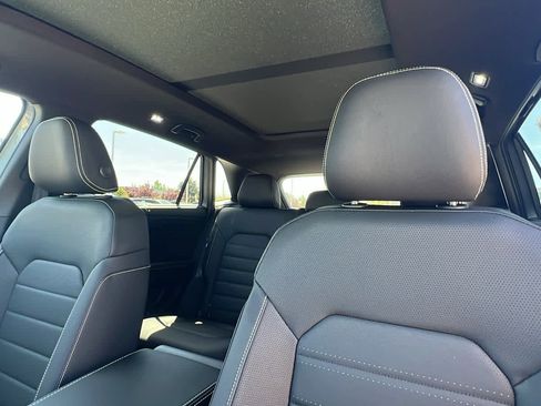 New 2026 Volkswagen Atlas Cross Sport SEL R-Line AWD/4WD image 11