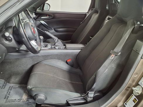 Used 2018 FIAT 124 Spider Classica w/ Technology Group image 19