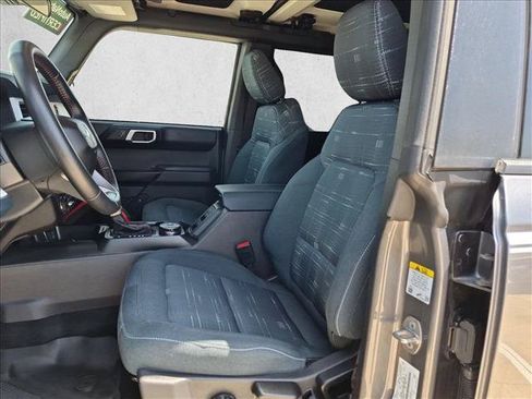 Used 2025 Ford Bronco Heritage Edition AWD/4WD image 16