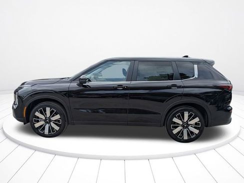 New 2026 Mitsubishi Outlander SE image 7