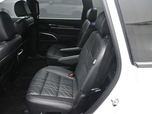 Used 2025 Kia Telluride SX X-Line AWD/4WD image 9