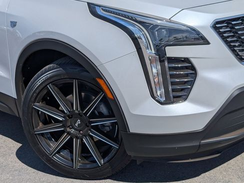 Used 2021 Cadillac XT4 Luxury w/ Cold Weather Package image 10