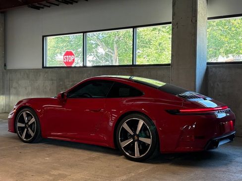 Certified 2025 Porsche 911 Carrera RWD image 3