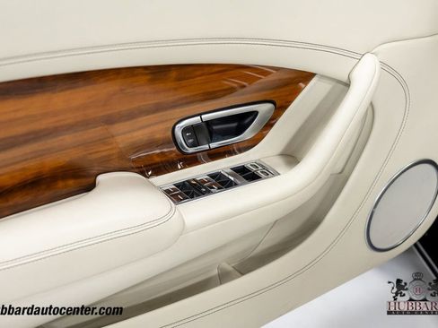 Used 2018 Bentley Continental GT image 17