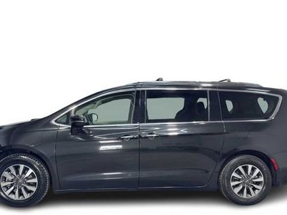 Used 2021 Chrysler Pacifica Touring-L