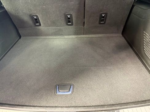 Used 2025 GMC Yukon XL Denali AWD/4WD image 28