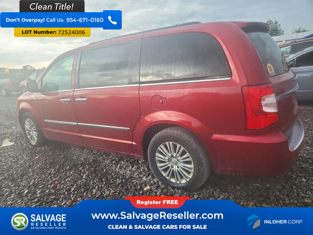 Used 2015 Chrysler Town & Country Touring-L w/ Driver Convenience Group FWD image 3