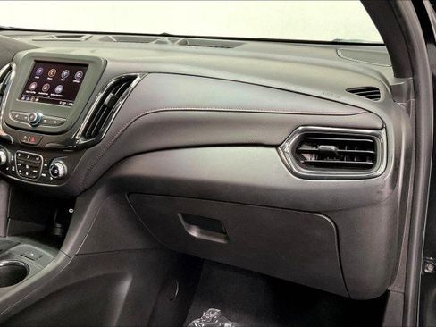 Used 2022 Chevrolet Equinox RS image 16
